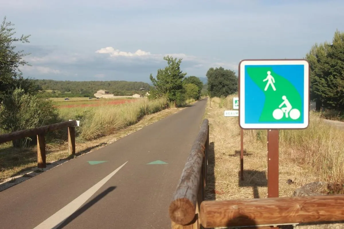 Gite Dans Un Mas Provencal Avec Jacuzzi Oppede France