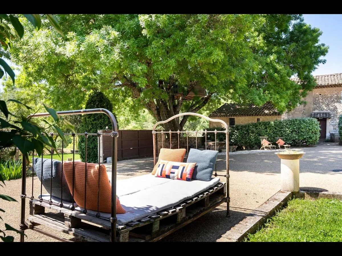 Gite Dans Un Mas Provencal Avec Jacuzzi Oppede 0*,  France